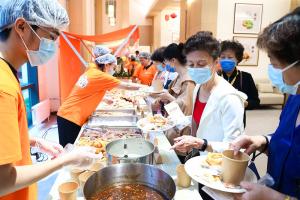 168娱乐网：北京房山：养老社区举办文化美食活动 丰富老年人周末生活