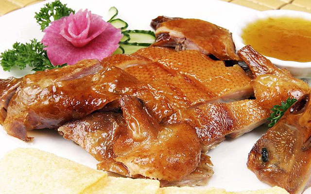北京烤鸭:你觉得是北京烤鸭好吃还是广东烧鸭好吃呢北京烤鸭？看看网友们是怎么说的