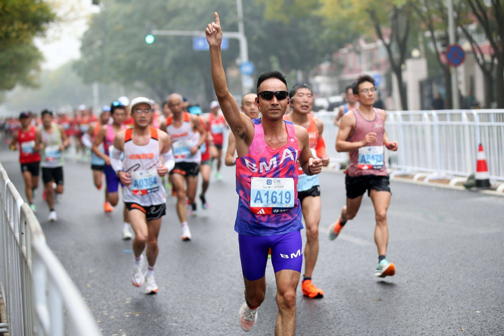 北京马拉松:千龙图集|2023北京马拉松赛举行
