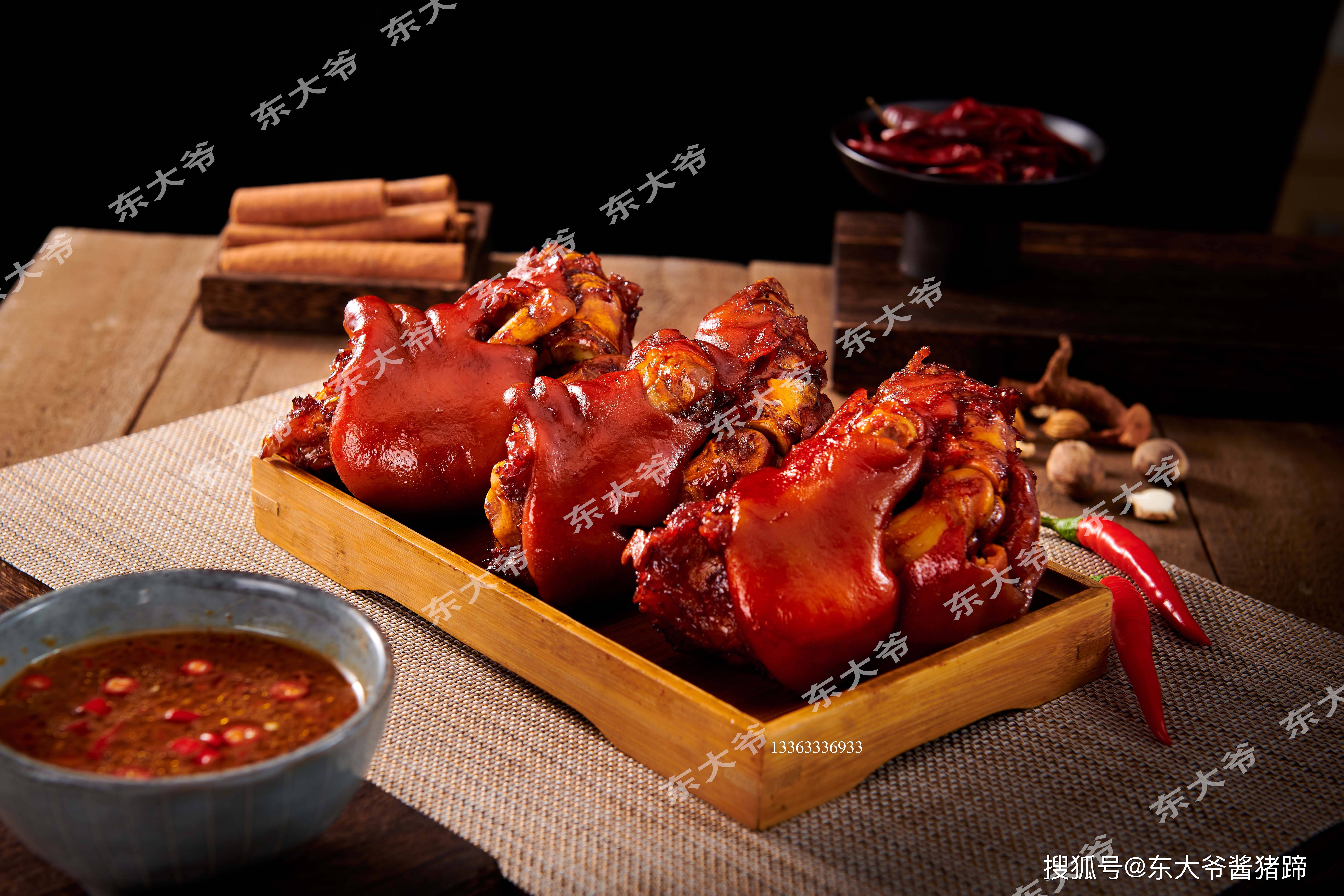 老北京:东大爷老北京酱猪蹄提供长时间的饱腹感