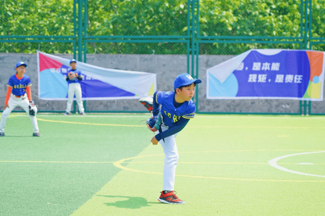 棒球:岛城少年参加2024“棒球我的联赛”青少年棒球联赛济南开幕战